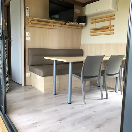 木屋 Premium 6 Piscine Partagee 莱旺